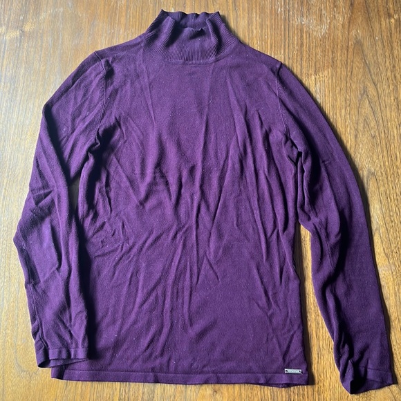 T Tahari. Perfect fall turtleneck. - Picture 2 of 6